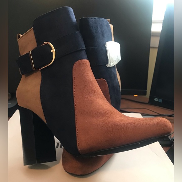 NWT JusaFab Joplin bootie. Size 9W - Picture 4 of 9